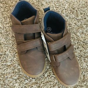 Little Boys Old Navy shoes NWT size 12
